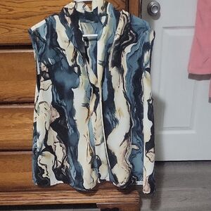 Sleeveless Marble Print V-Neck Top — Blue & Cream